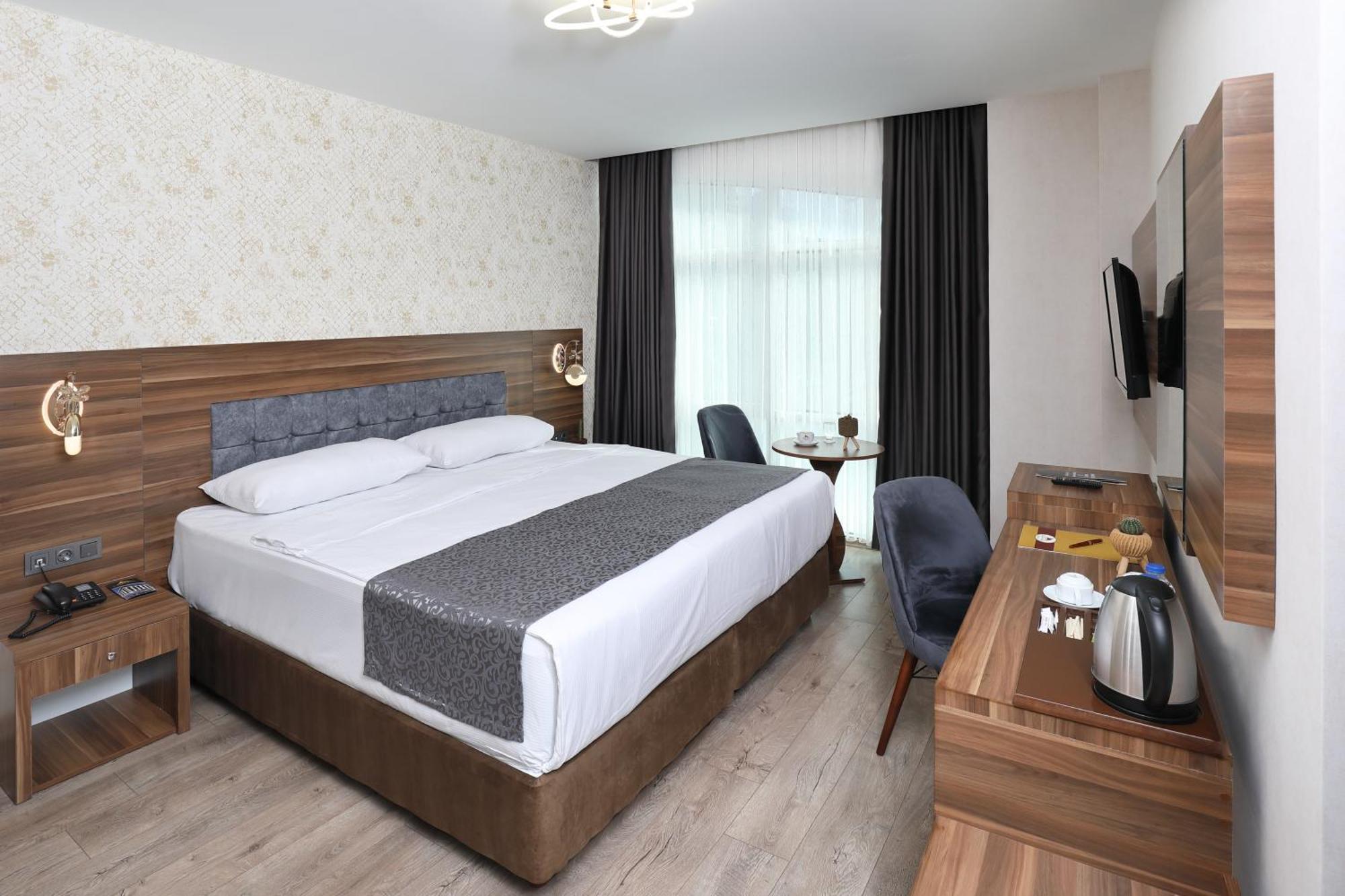 Adana Taskoeprue Hotel Eksteriør billede